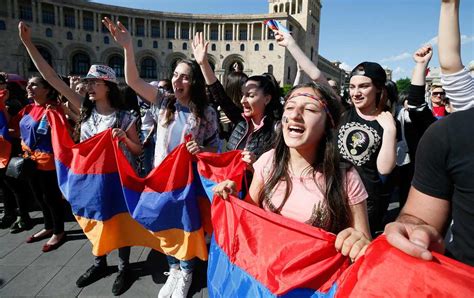 mujeres de armenia|Armenia: un país marcado por la guerra y la violencia。